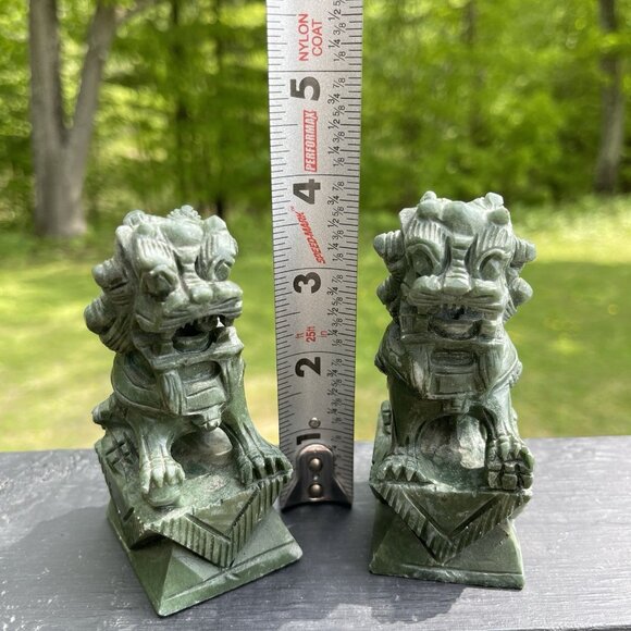 VINTAGE GREEN COLOR HAND CARVED STONE FOO DOGS LION SET OF Two 4" FIGURES - Picture 12 of 12